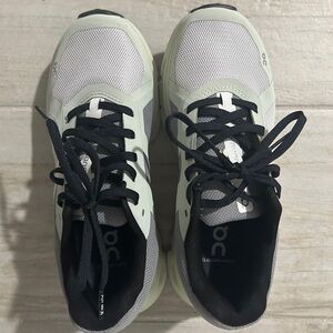 On cloud cloudrunner sneakers